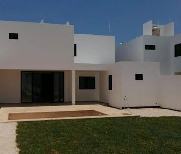 Rento Casa Nueva con Alberca y Amplio Jardín en Privada Amaranto - Photo 2