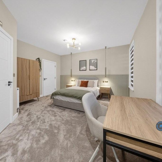 1 bedroom in a house share to rent - Photo 1