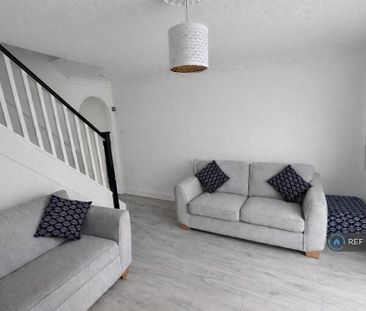 3 bedroom terraced house to rent - Photo 2