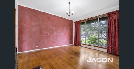 Charming 3-Bedroom House with Convenient Location - Photo 2