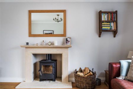 Grange Road, Woking, Surrey, GU21 - Photo 2