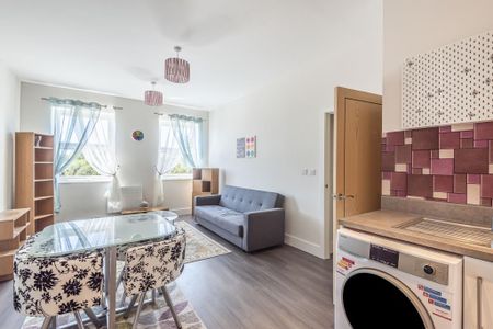 2 bedroom flat to rent - Photo 3