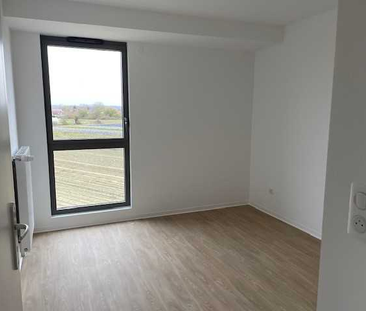 Location : Appartement 3 pièces 60 m2 – VILLAGE NEUF - Photo 2