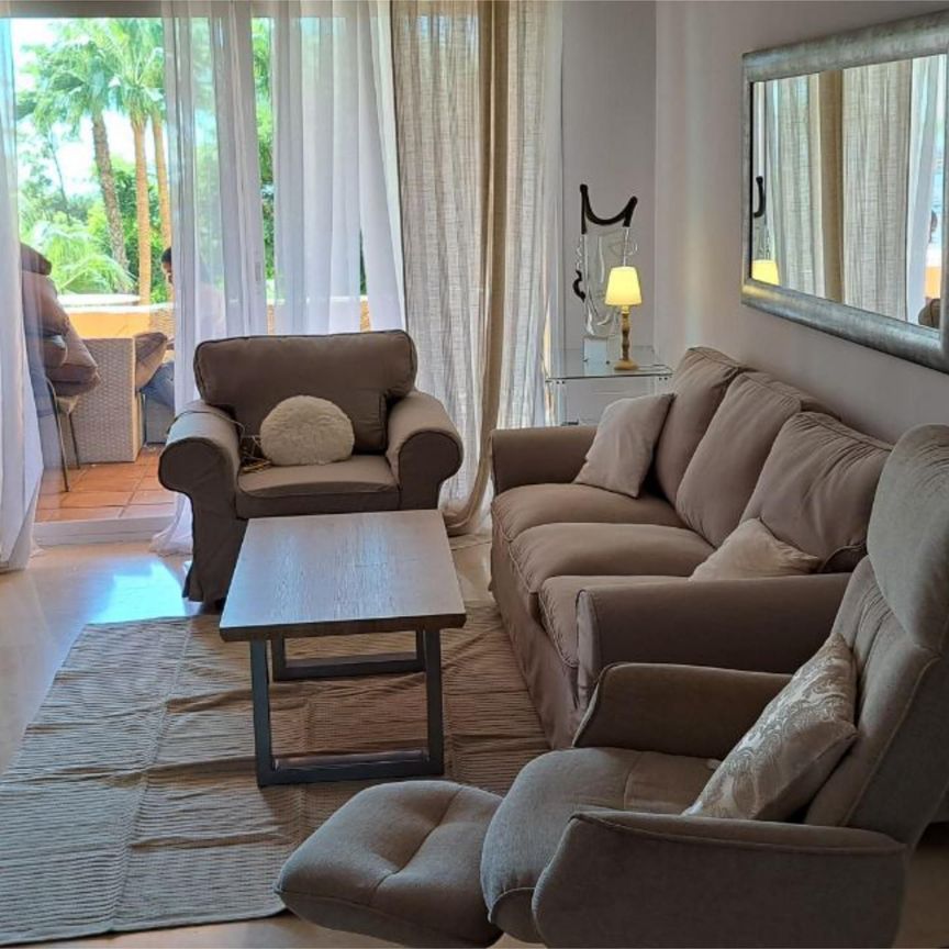 Piso de alquiler en Urbanización Villa Parra, 115b, Las Lomas de Río Verde - Photo 1