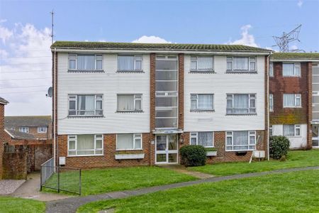 1 bedroom ground floor flat to rent - Photo 2