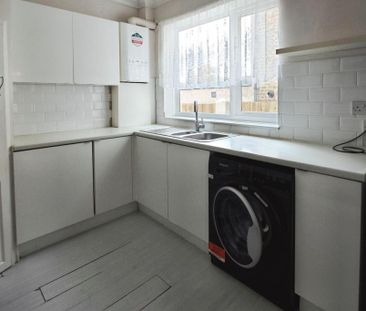 3 bedroom terraced house to rent - Photo 6