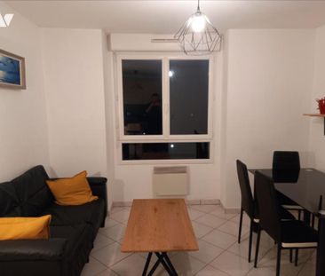 A LOUER PETIT COURONNE APPARTEMENT F2 MEUBLE - Photo 2