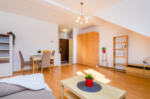 dwa pokoje/70 mkw/kameralny budynek 70 m² - Zdjęcie 1