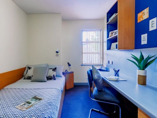 Deluxe En Suite (Truro Court) - Photo 1