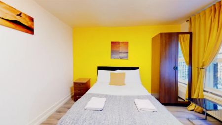 1 Bed 1 Bath, Flat 17, 4 - Photo 2