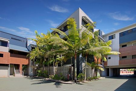 Modern Unit in Prime South Townsville Location! - Photo 4