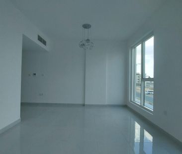 Spacious Apartment in Tilal City with Central A/C - Photo 3