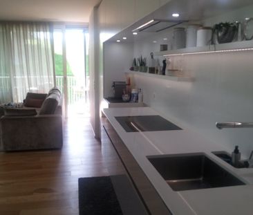 befristete Möblierte 2.5-Zimmer-Wohnung mit Balkon in Jona - Photo 3