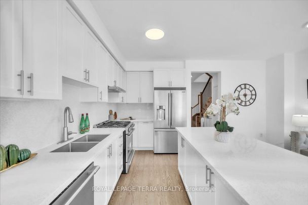 For Lease - 67 CRYDERMAN Lane, Clarington, Ontario - Photo 1