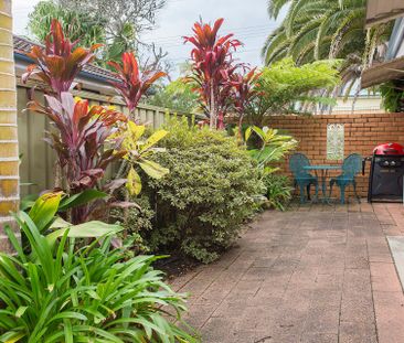 Charming 2-Bedroom Villa in Prime Location - Photo 6