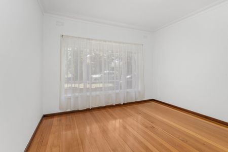 Register to Inspect // Contemporary 3-Bedroom Home with New Kitchen and Bathroom in Yarraville - Photo 2