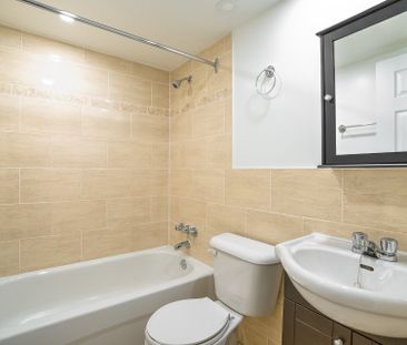 5455 Rue de Terrebonne Montréal (Côte-des-Neiges, QC H4A - Photo 6