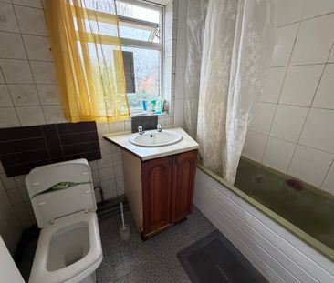 Rayleigh Road, Penn Fields, Wolverhampton - Photo 6