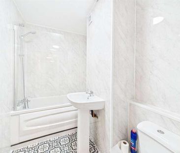 Eccles Old Road, Salford, Greater Manchester, M6 - Photo 6