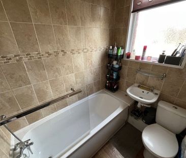 Fairfax Drive, Westcliff-on-Sea, Property for rent - Photo 3