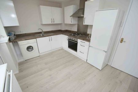 2 bed House for rent - Photo 2