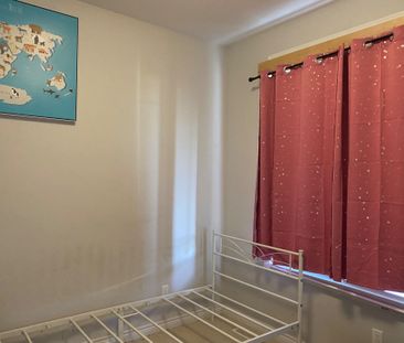 For Lease - 7 Ellis Avenue, St. Catharines, Ontario - Photo 1