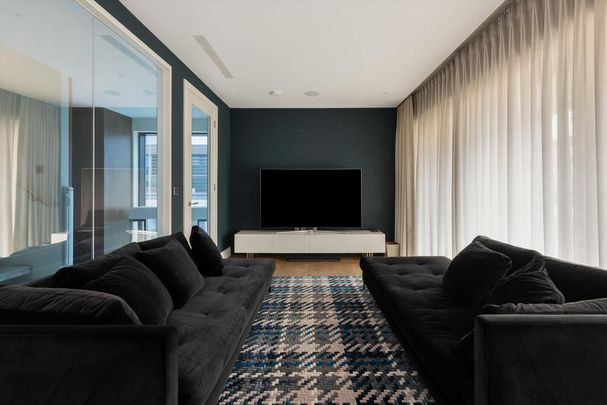 4 bedroom flat to rent - Photo 1