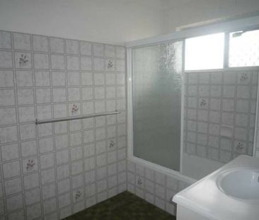 2 BEDROOM UNIT IN THE HEART OF WINDSOR - Photo 3