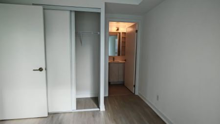 For Lease - 8 Wellesley Street Unit# 1216, Toronto, Ontario - Photo 5
