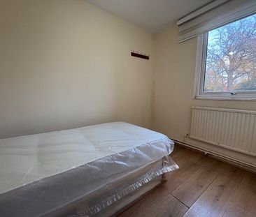 Room in a Shared Flat, Silver Street, N18 - Photo 4