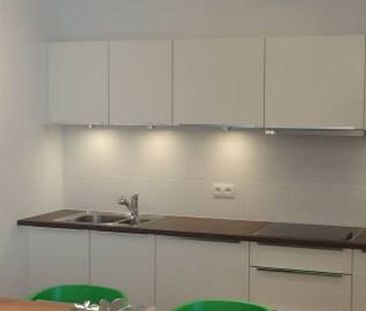 Appartement te huur in Brussel voor € 975 met 1 slaapkamer - Photo 5