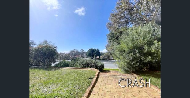 large 4x2 with 2 living spaces - Photo 1