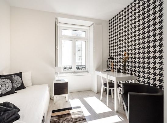 Rua General Taborda, Lisbon, Lisbon 1070-137 - Photo 1