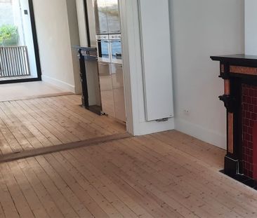 Prachtig authentiek duplex appartement in een herenwoning te Oostende. - Photo 2