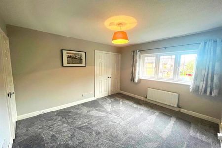 2 Bedroom Mews To Let - Photo 3