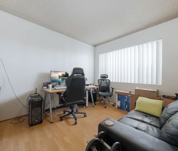 Located on the 2nd Floor - Photo 3