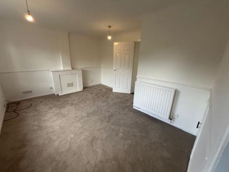 2 bedroom semi-detached house to rent - Photo 5