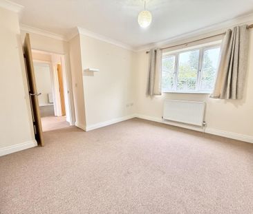 2 bedroom detached bungalow to rent - Photo 2