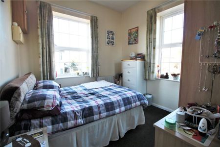 1 Bedroom Flat / Apartment - Winchester Road, Bishops Waltham - Photo 5