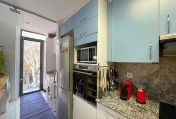 Apartamento amueblado de 3 dormitorios y 2 baños con patio en la Plaza de Cort, Palma.