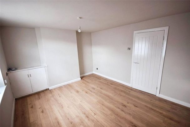 3 bedroom end of terrace house to rent - Photo 1