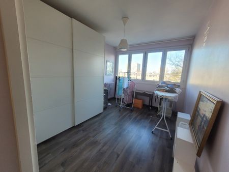 Location Appartement 4 pièces 88m² LYS LEZ LANNOY 59390 - Photo 5
