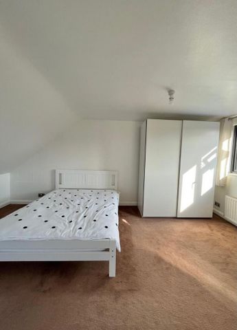 1 bedroom in a house share to rent - Photo 4