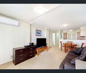 Fully Furnished Spacious Apartment with 2 Balconies&comma; Pool&com... - Photo 2