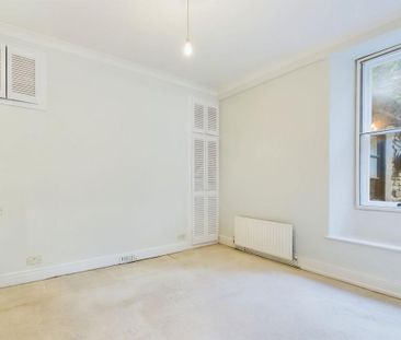 3 bedroom apartment to rent - Photo 6