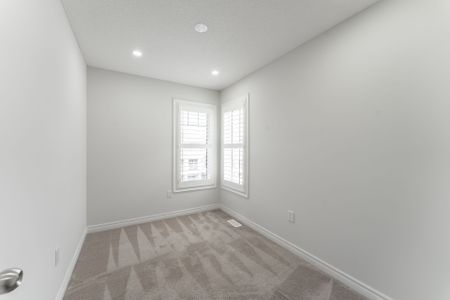 For Lease - 3970 Thomas Alton Boulevard, Burlington, Ontario - Photo 2