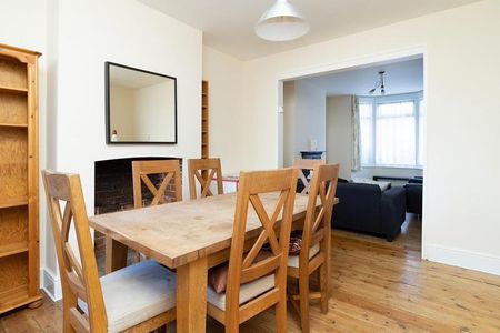 3 bedroom terraced house to rent - Photo 2