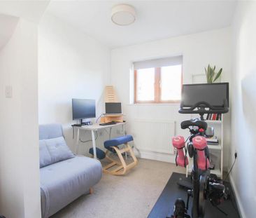 4 bedroom detached house to rent - Photo 5