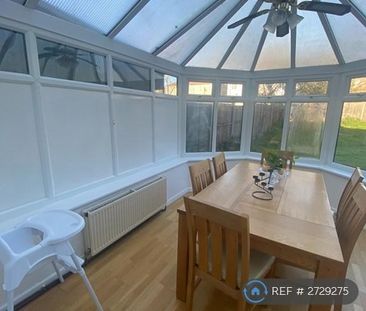 3 bedroom terraced house to rent - Photo 6