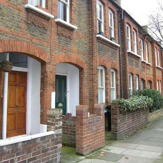 Ingelow Road, Battersea, SW8 - Photo 1